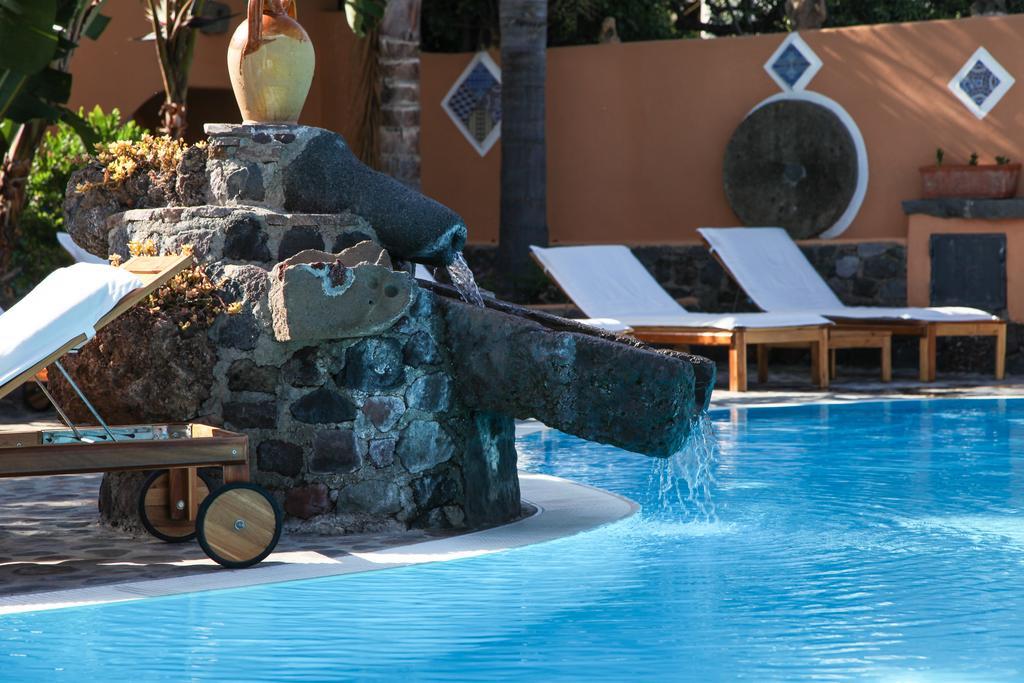 Hotel Mamma Santina Santa Marina Salina Buitenkant foto