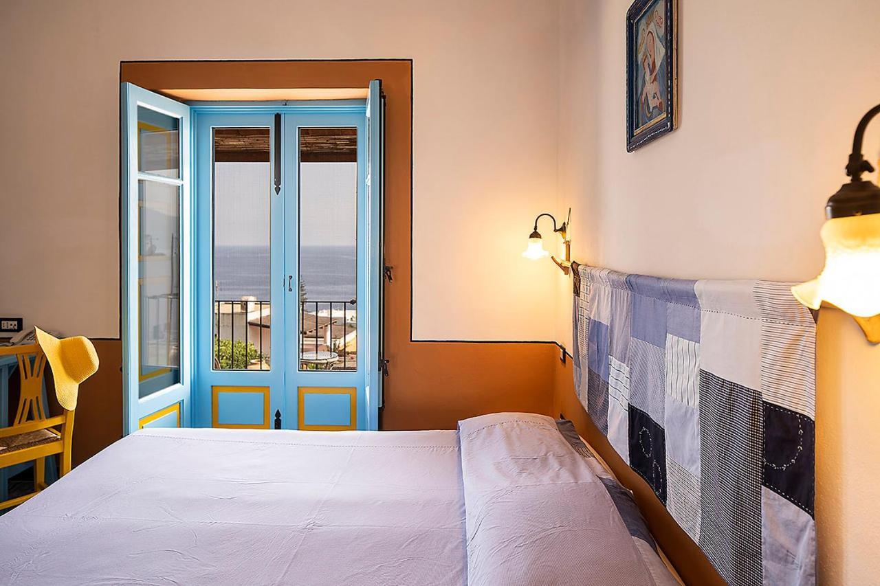 Hotel Mamma Santina Santa Marina Salina Buitenkant foto