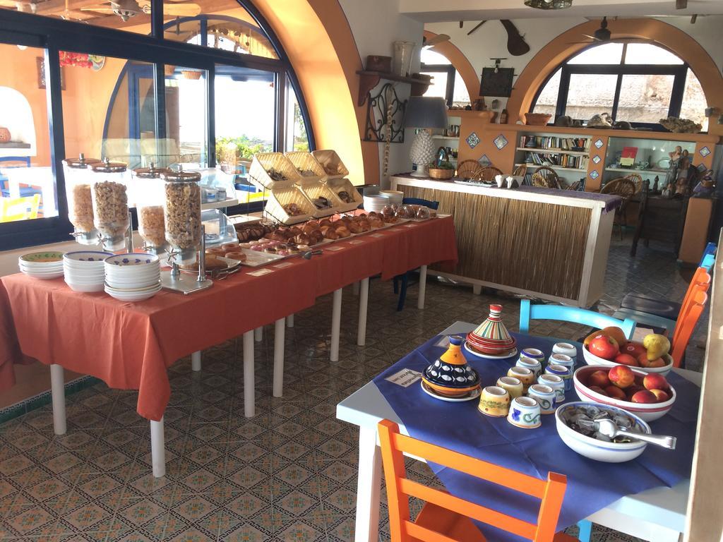 Hotel Mamma Santina Santa Marina Salina Buitenkant foto