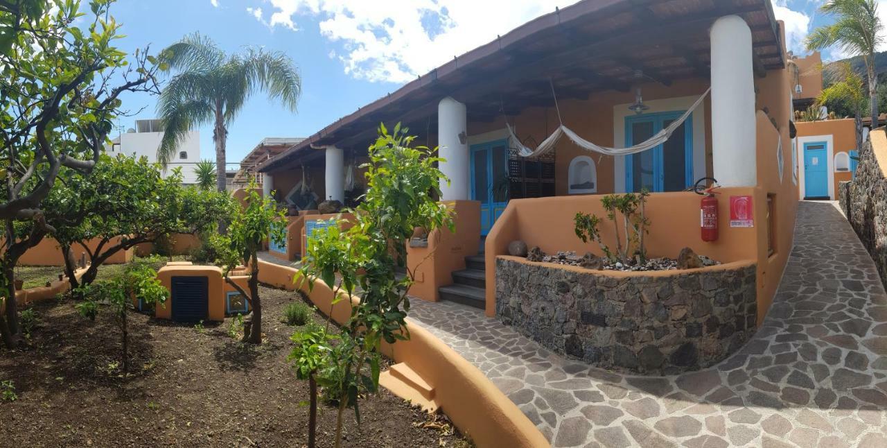 Hotel Mamma Santina Santa Marina Salina Buitenkant foto