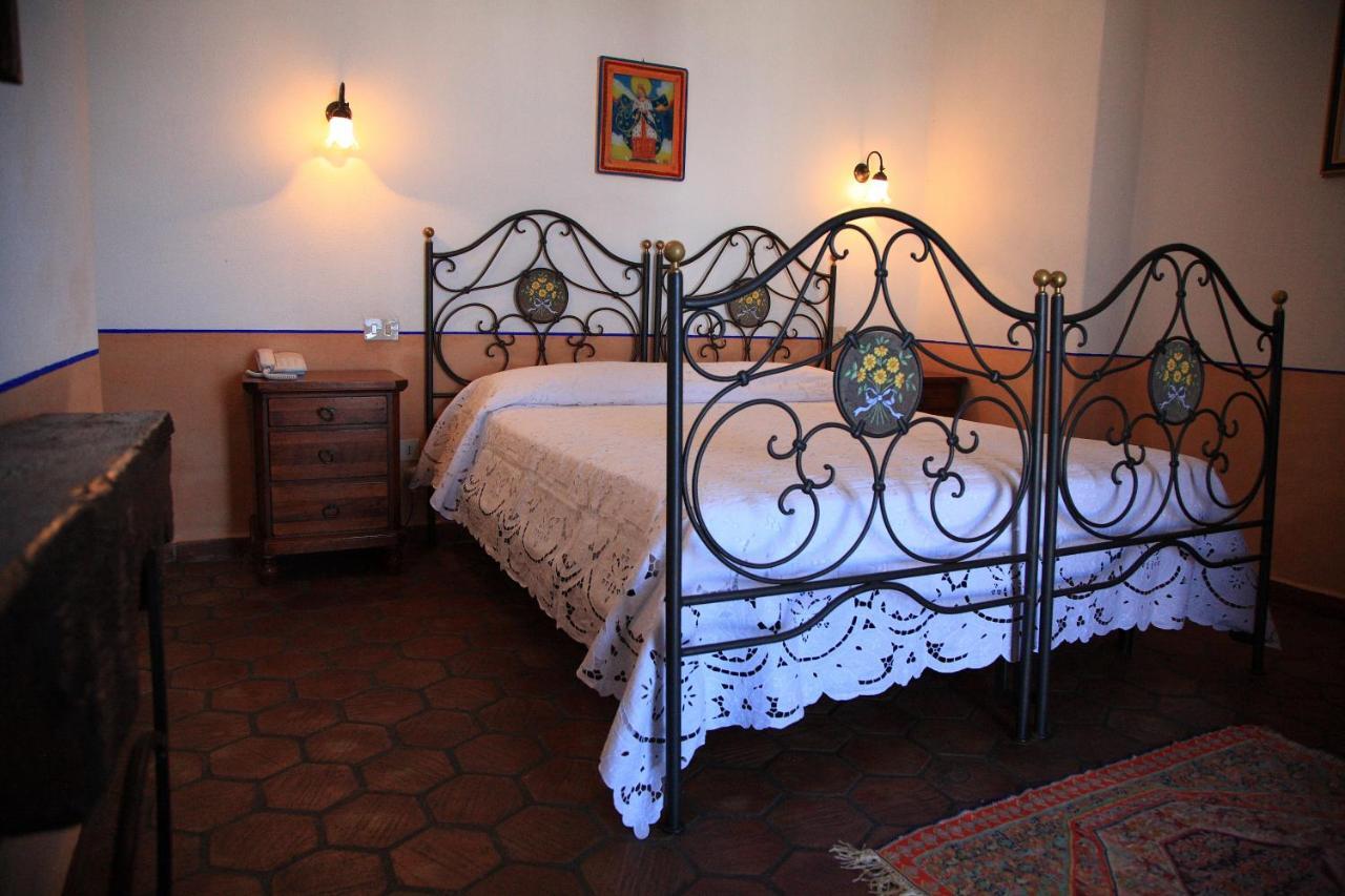 Hotel Mamma Santina Santa Marina Salina Buitenkant foto